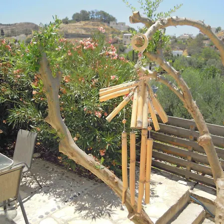 Petaloudes 2 Apartment